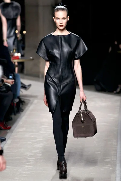 Look 19